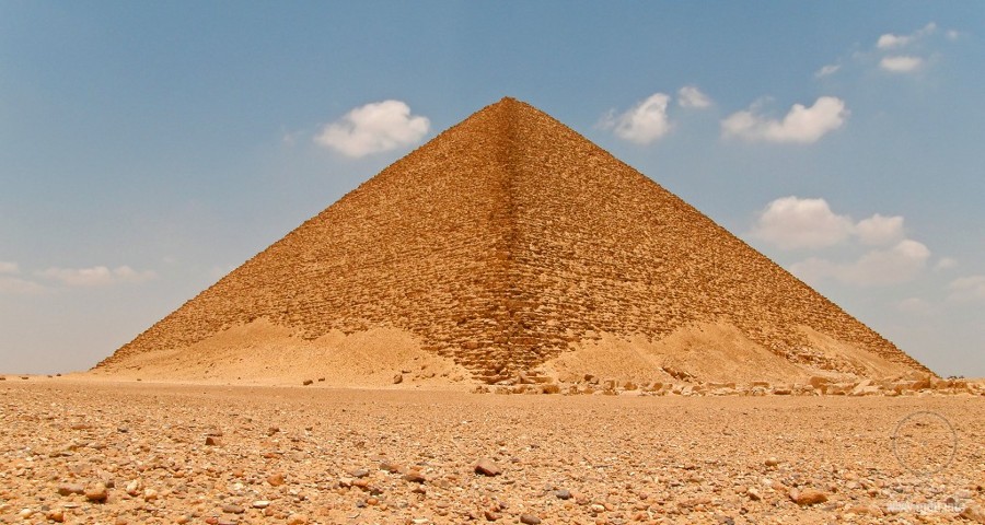 Розовая пирамида, Египет