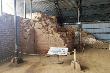 Пирамида Луны