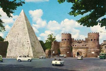 пирамида Цестия в Риме