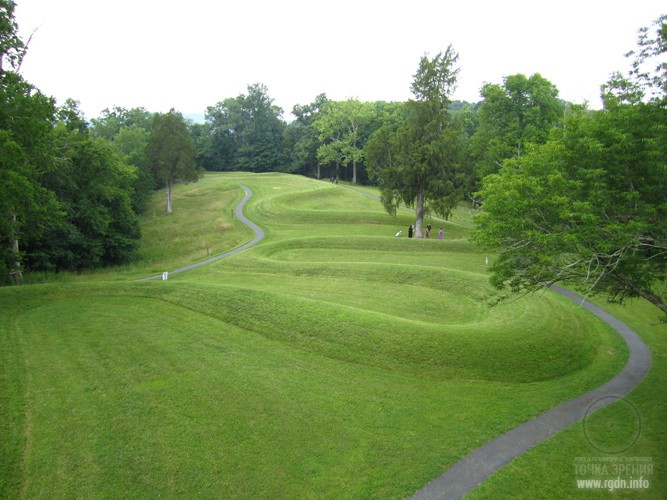 Serpent Mound Змеиный курган (Серпент-маунд)