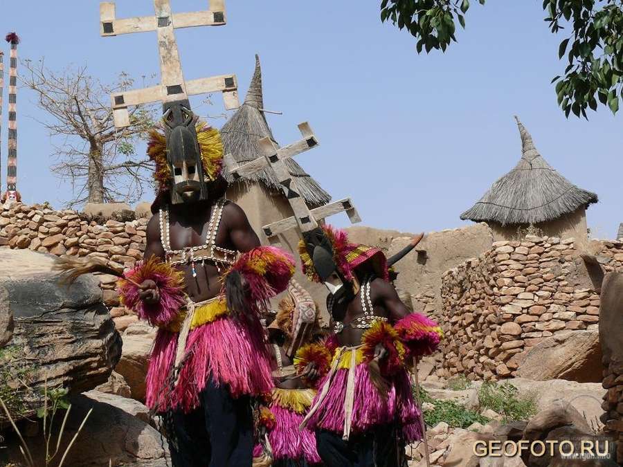 дикие племена догонов в Африке