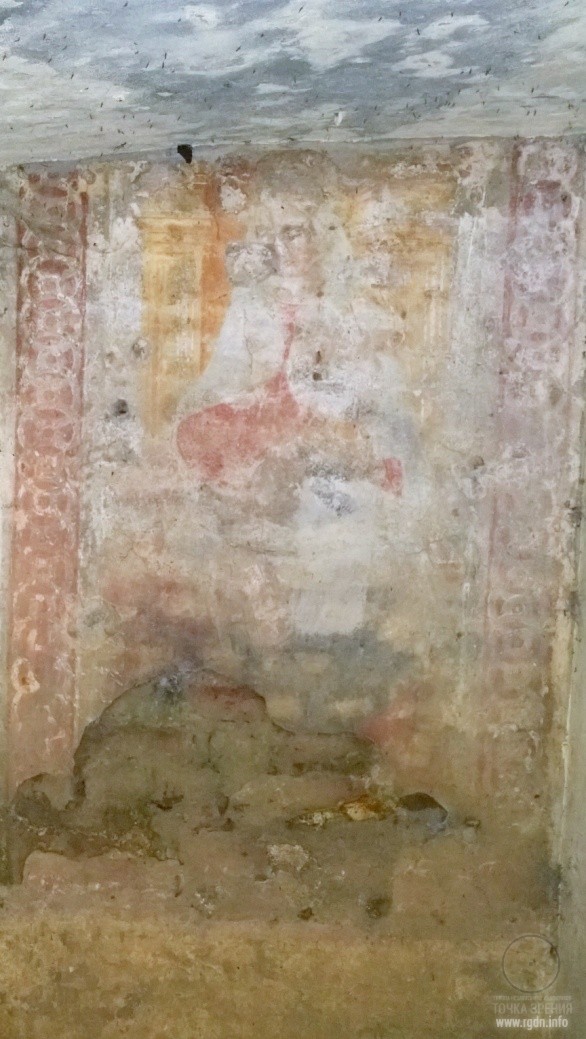 две фрески с изображением  Марии