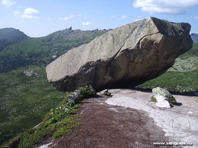 Висячий камень, Красноярский край