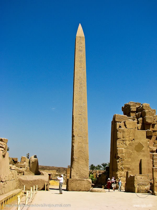 менгиры, древние обелиски египтян