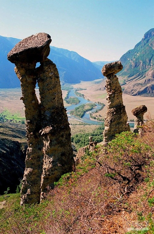 Каменные грибы урочища Джилы-Су, Кабардино-Балкария, Россия