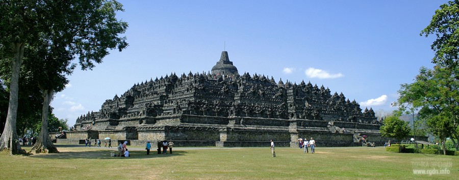 пирамид в Индонезии, остров Ява