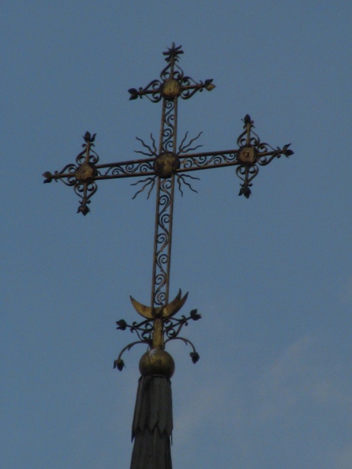 Cross with a crescent
