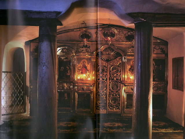Введенский храм в пещерах